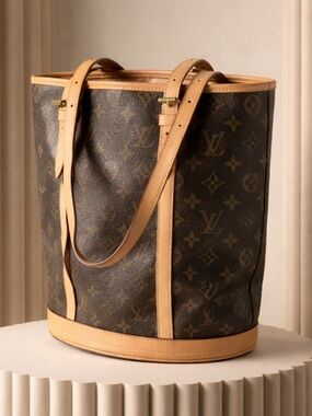 - Authentic Large Bucket Shoulder Bag Louis Vuitton.